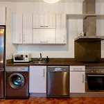 Little Apartment Near The Alameda